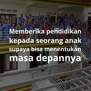 Memberika pendidikan kapada seorang anak supaya bisa menentukan masa depannya